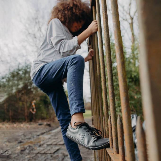 Addis iskola juniorjai Vivobarefoot R4VH224 fekete